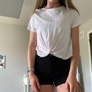 HOLLISTER TWIST FRONT T-SHIRT